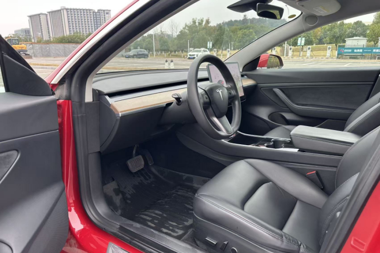 特斯拉 Model 3 2020款 改款 标准续航后驱升级版中控内饰7005