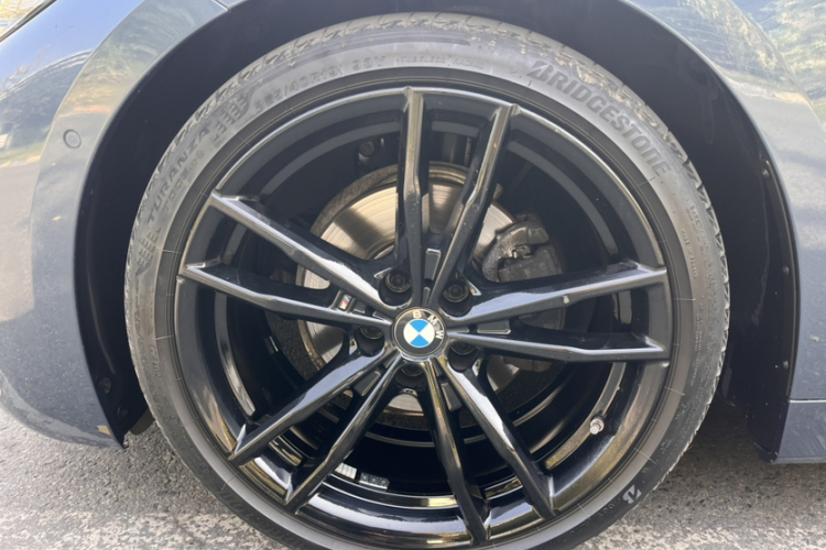 宝马4系 2022款 425i M运动曜夜套装车身外观6004