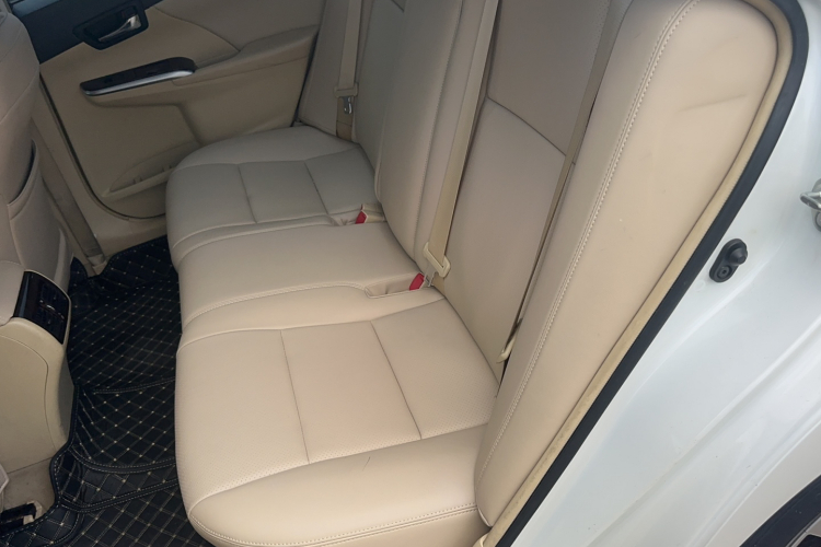 丰田 凯美瑞 2016款 2.0E 十周年纪念精英版中控内饰7001