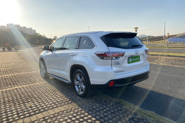 丰田 汉兰达 2017款 2.0T 两驱豪华版 7座车身外观6003