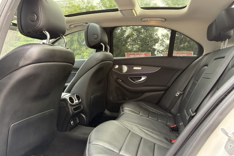 奔驰C级 2021款 C 260 L 运动星耀臻藏版中控内饰7003