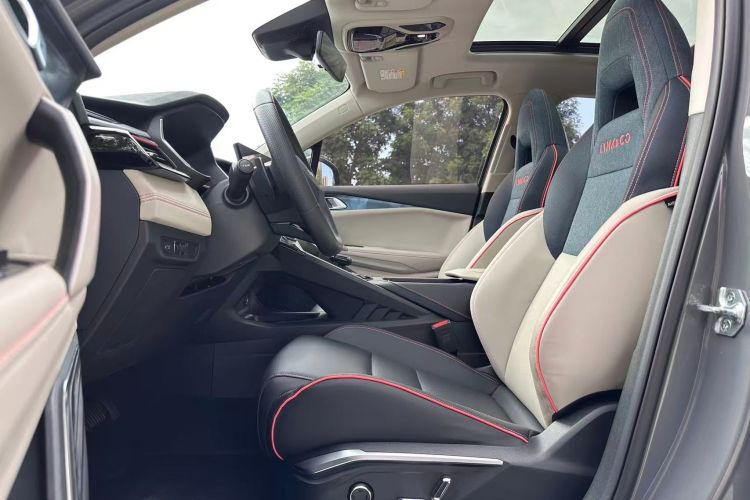 领克06 2023款 Remix 1.5T 耀Halo中控内饰7001