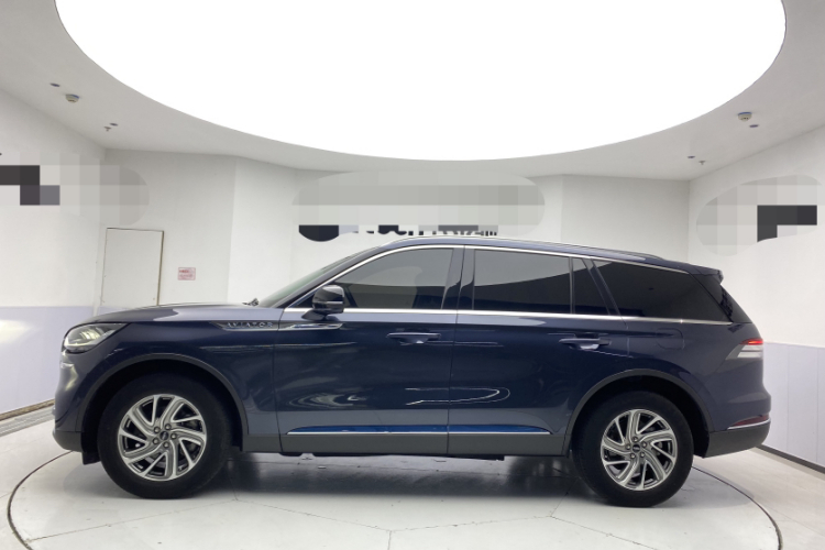 林肯 飞行家 2021款 3.0T V6 四驱尊享版车身外观6004