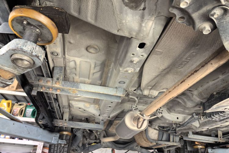 本田CR-V 2013款 2.0L 两驱经典版局部细节9008