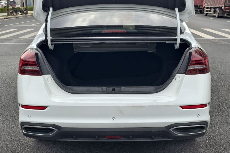 吉利汽车 帝豪 2021款 UP 1.5L 手动豪华型车身外观6003