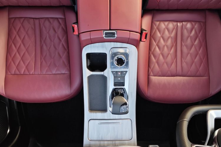 捷途X70 PLUS 2023款 1.6T DCT强者 7座局部细节9009