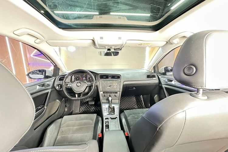 大众 高尔夫 2020款 280TSI DSG豪华型中控内饰7003