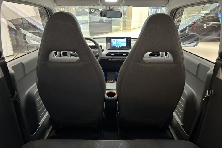 吉利银河 2024款 熊猫mini 200km 耐力熊中控内饰7007