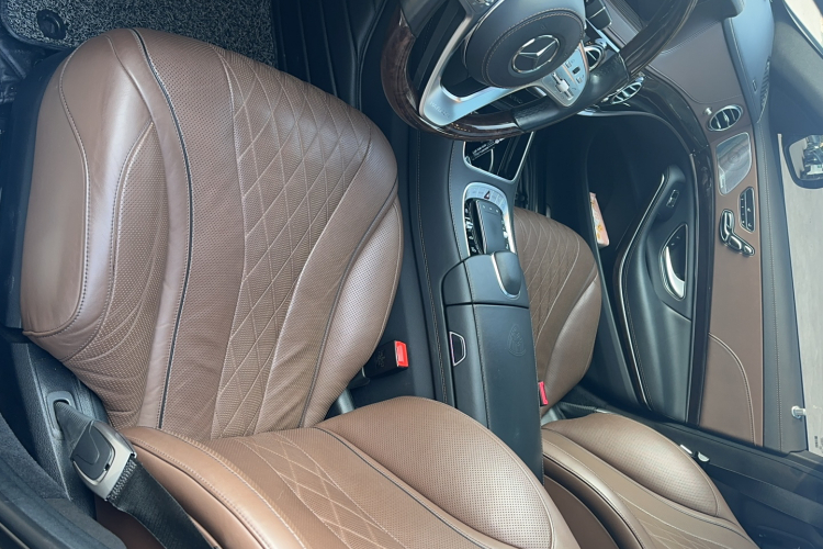 奔驰 迈巴赫S级 2019款 S 560 4MATIC局部细节9006