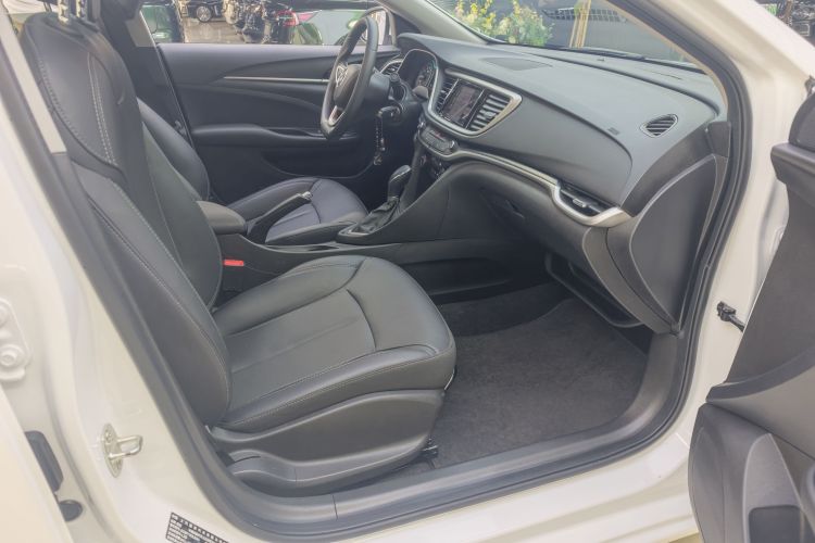 别克 英朗 2021款 改款 典范 1.5L 自动精英型中控内饰7010