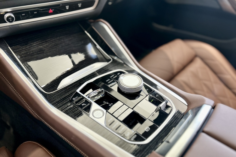 宝马X6 2023款 xDrive40i 尊享型 M运动套装局部细节18