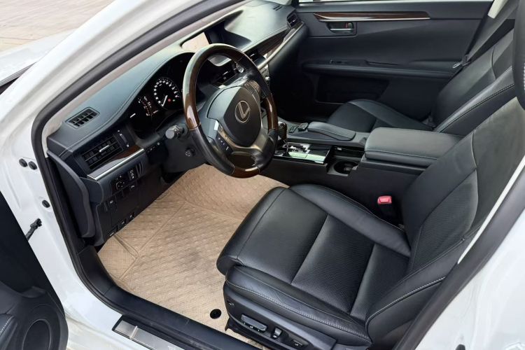 雷克萨斯ES 2014款 250 典雅版中控内饰7001