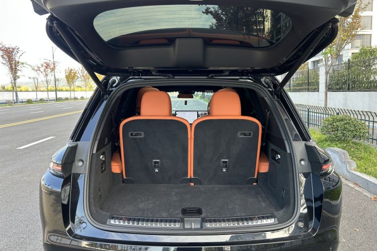 理想汽车 理想L8 2023款 Pro中控内饰7013