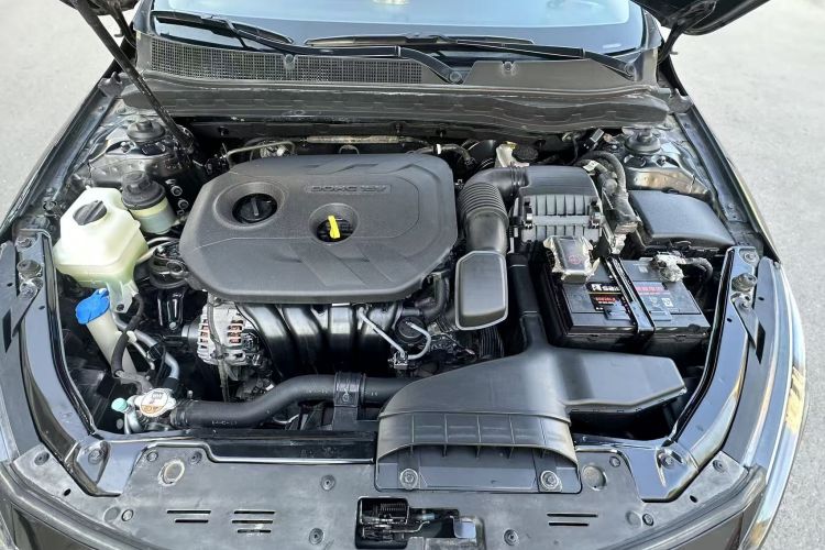 起亚K5 2014款 2.0L 手动GL局部细节24