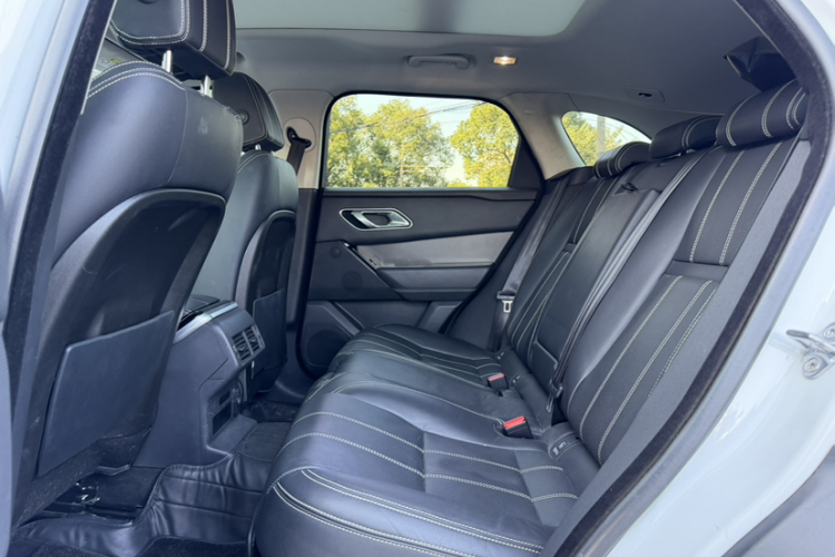 路虎 揽胜星脉 2017款 P250 S中控内饰7007