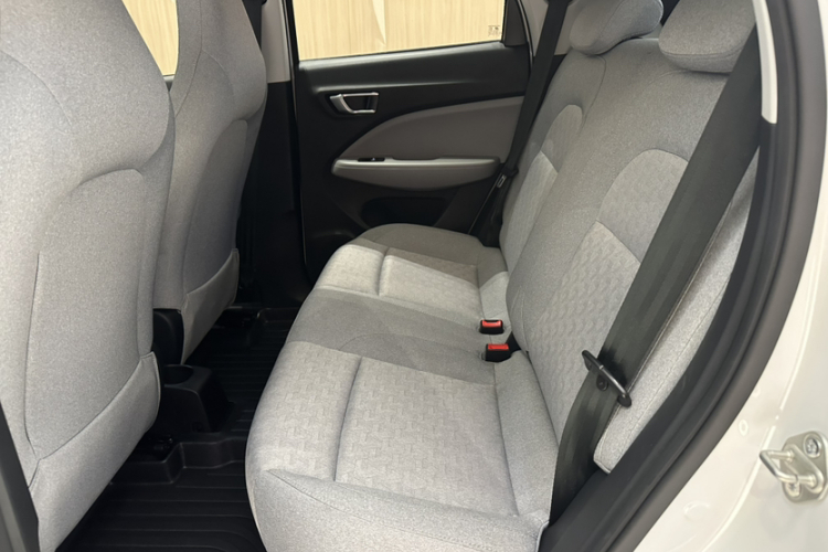 零跑汽车 零跑T03 2022款 炫晶版中控内饰7004