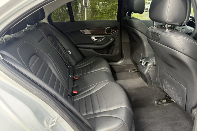 奔驰C级 2016款 C 200 L中控内饰7008