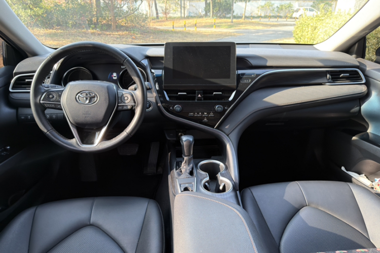 丰田 凯美瑞 2021款 2.0G 豪华版中控内饰7002