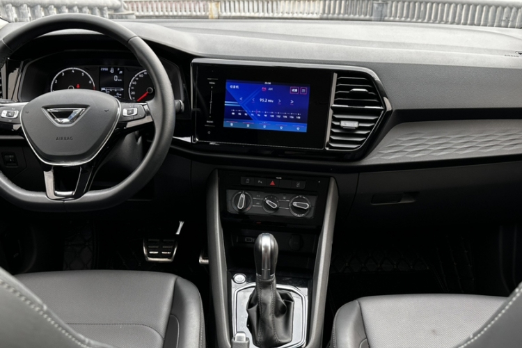捷达VS5 2019款 280TSI 自动悦享型中控内饰7006