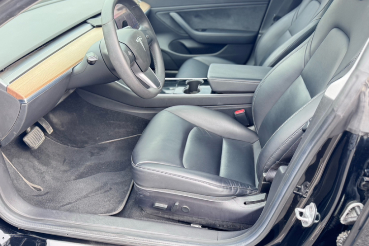 特斯拉 Model 3(进口) 2019款 长续航全轮驱动版中控内饰7002