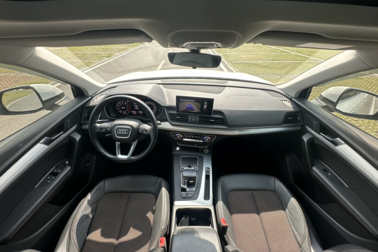 奥迪Q5L 2018款 40 TFSI 荣享时尚型 国V中控内饰7001