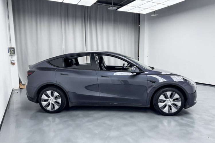 特斯拉 Model Y 2022款 改款 后轮驱动版车身外观6005