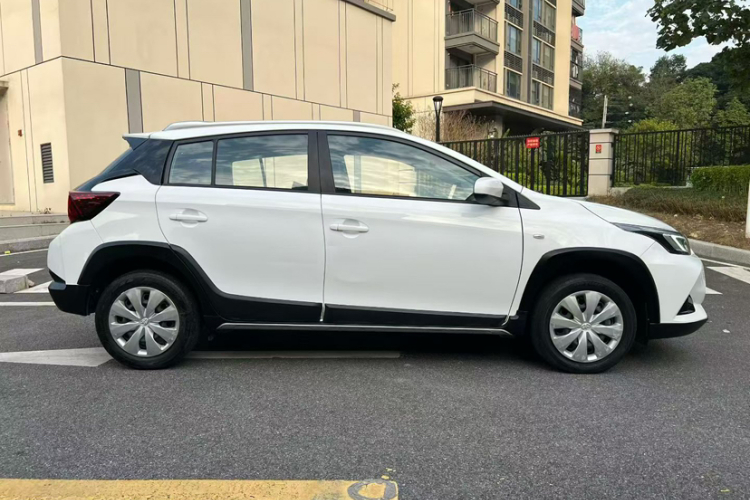 丰田 YARiS L 致炫 2020款 致炫X 1.5L CVT领先版车身外观6001