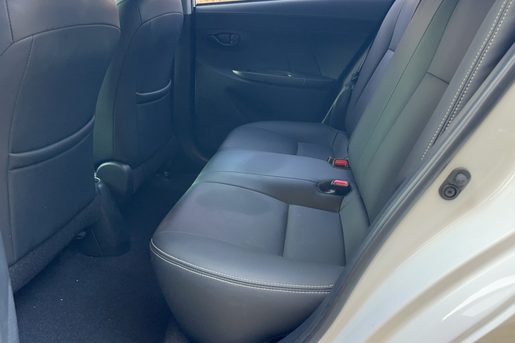 丰田 威驰FS 2019款 1.5L CVT锋驰版中控内饰7002