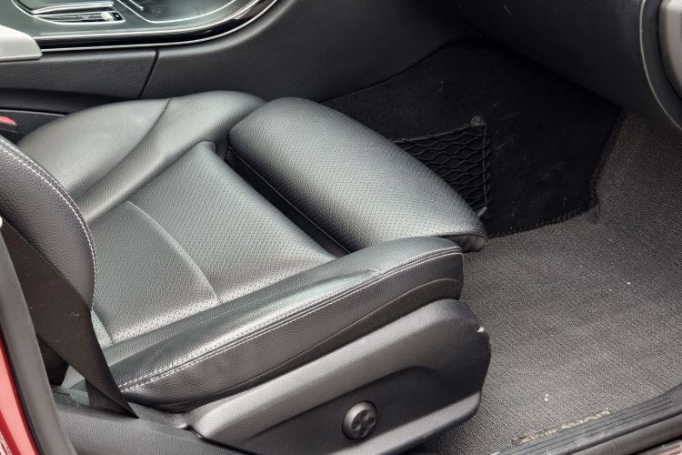 奔驰C级 2019款 C 260 L 运动版局部细节41