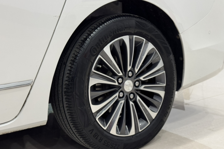 别克GL8 2020款 ES陆尊 653T 旗舰型车身外观6007