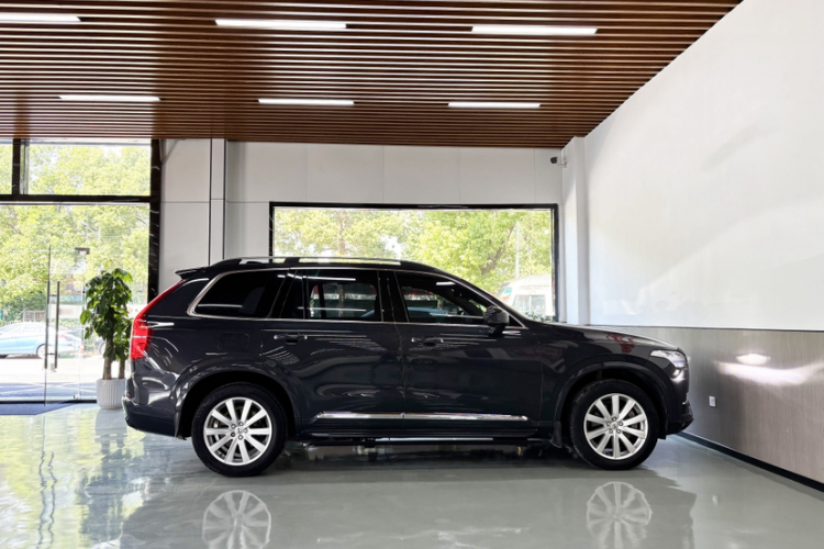 沃尔沃XC90 2018款 T5 智逸版 5座车身外观6003