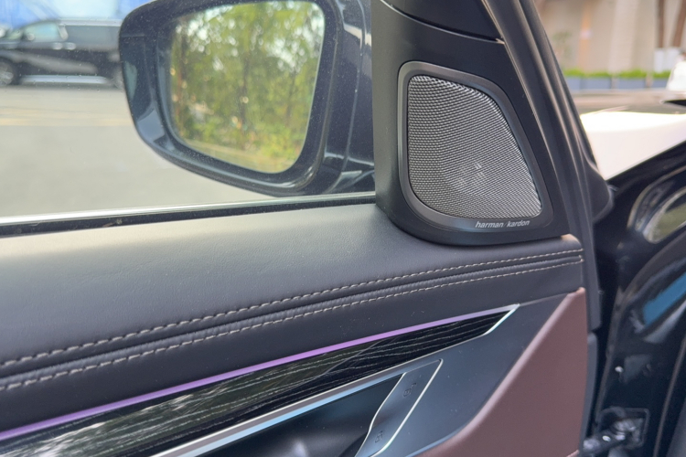 宝马7系 2019款 730Li M运动套装中控内饰7004