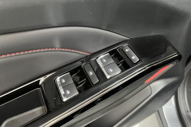 长安X5 PLUS 2025款 1.5T DCT高能版中控内饰7005