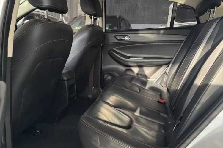 奇瑞 艾瑞泽5 2021款 PRO 1.5L CVT青春版中控内饰7004