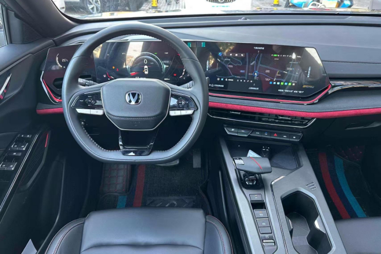 长安X5 PLUS 2024款 1.5T DCT先锋型中控内饰7005