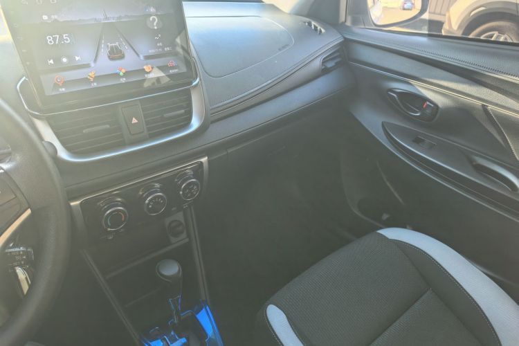 丰田 YARiS L 致炫 2022款 1.5L CVT领先PLUS版中控内饰7001