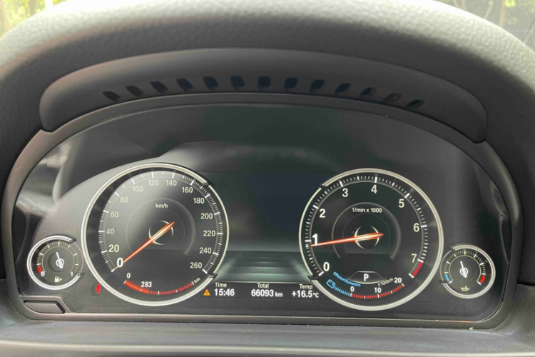 宝马5系 2017款 525Li 领先型中控内饰15