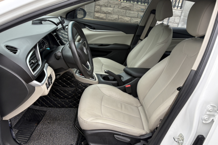 别克 英朗 2018款 15T 双离合精英型 国V中控内饰7001