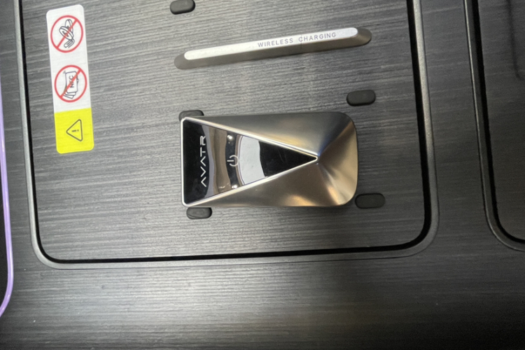 阿维塔12 2025款 Ultra增程版中控内饰7006