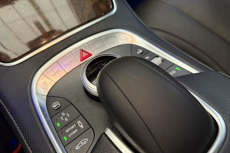 奔驰S级 2014款 S 400 L 豪华型中控内饰7001