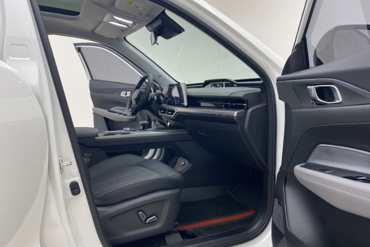 长安欧尚Z6 2023款 蓝鲸 1.5T DCT智领型中控内饰7001