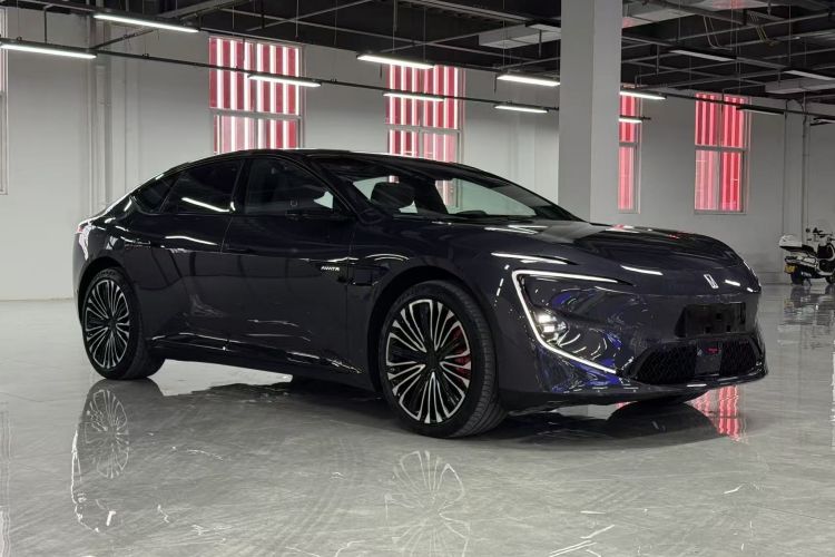 阿维塔12 2025款 Ultra增程版车身外观6002