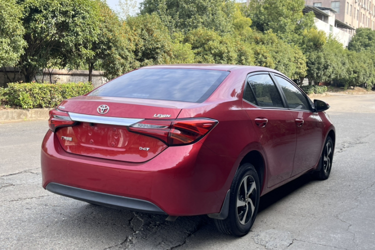 丰田 雷凌 2017款 改款 185T CVT精英版 国V车身外观6005