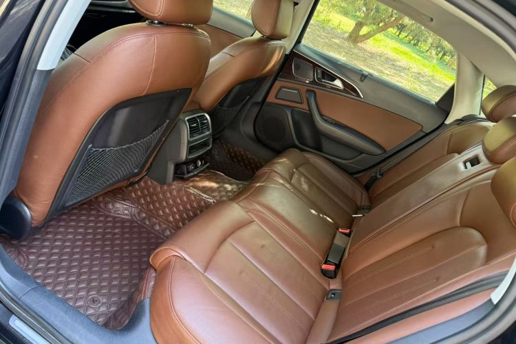 奥迪A6L 2015款 TFSI 百万纪念智领型中控内饰7003