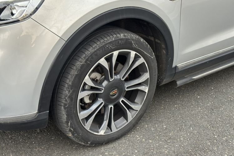 红旗HS5 2019款 2.0T 智联旗享四驱版车身外观6003