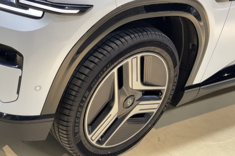 长安启源E07 2026款 纯电 四驱 90kWh 大成版车身外观6013