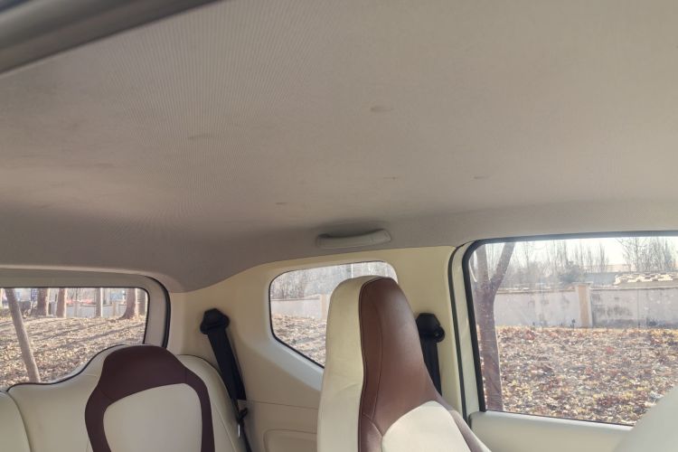 五菱汽车 宏光MINIEV 2024款 第三代 215km 进阶版中控内饰7004