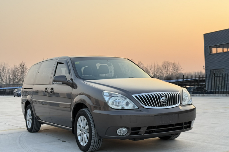 别克GL8 2014款 2.4L 行政版车身外观6004