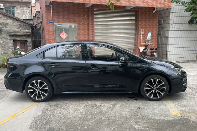 丰田 雷凌 2021款 185T CVT运动版车身外观6006