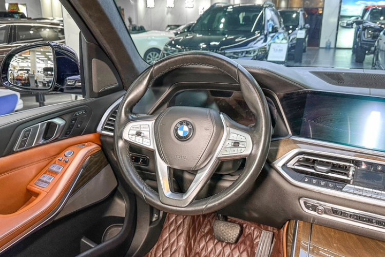 宝马X7 2020款 xDrive40i 尊享型M运动套装局部细节9003